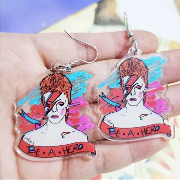 David Bowie Aladdin Sane “Be a hero” Lightweight Earrings - Picture 3 of 4